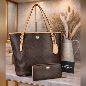 Coach Vintage Peyton Bag Brown Black Signature Tote with Wallet‎ Purse